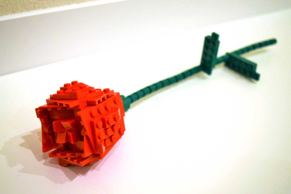 Perfecting the Lego Rose for the Wedding Brick Twist